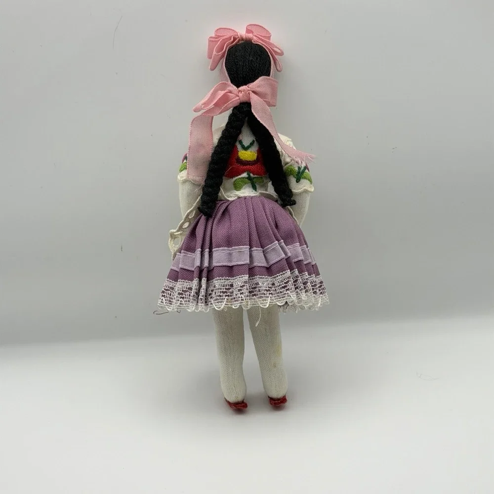 Vintage Hungarian Folk Doll 7.25